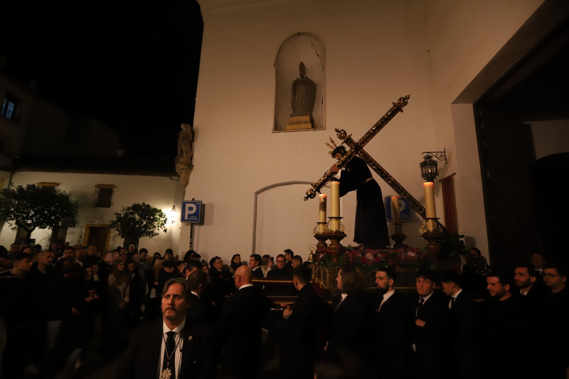 El vía crucis de Jesús de la rPasión en el Alcázar Viejo de Córdoba, en imágenes