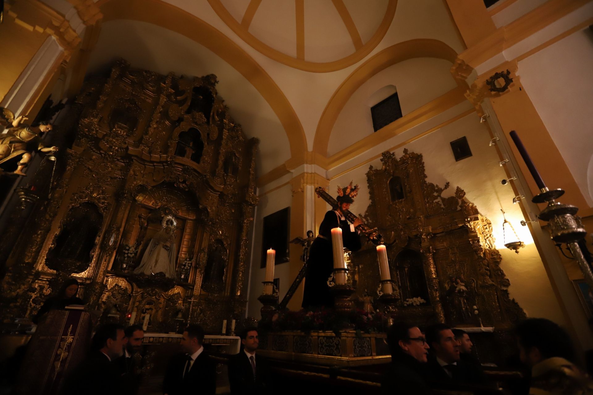 El vía crucis de Jesús de la rPasión en el Alcázar Viejo de Córdoba, en imágenes