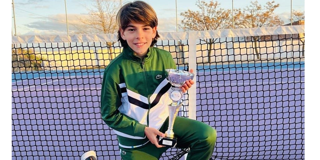 Nicolás Cermeño se proclama campeón provincial de tenis en categoría alevín en Yuncler