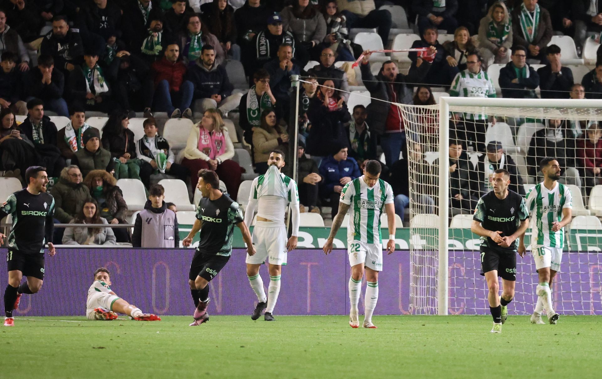 El empate del Córdoba CF ante el Sporting de Gijón, en imágenes