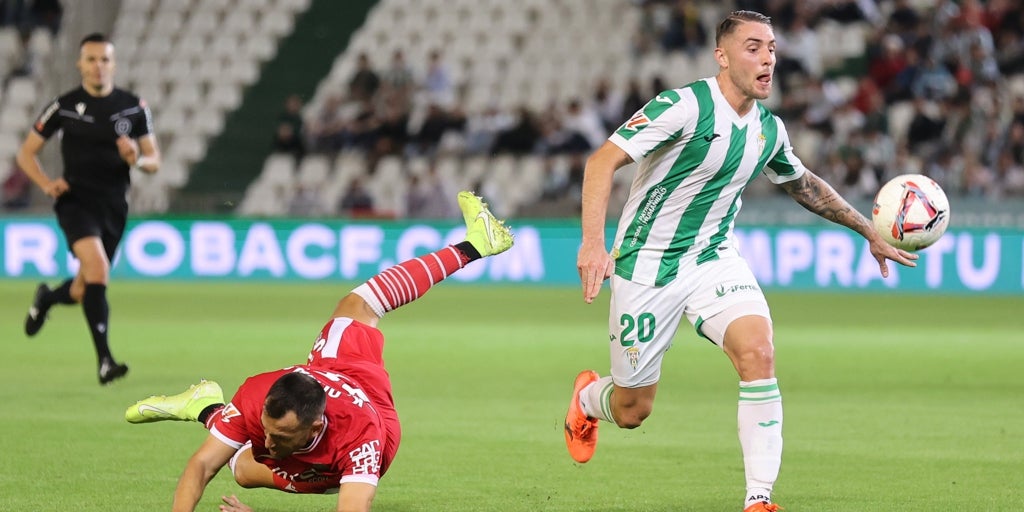 Antonio Casas atraviesa una sequía goleadora con el Córdoba CF: un gol en la segunda vuelta