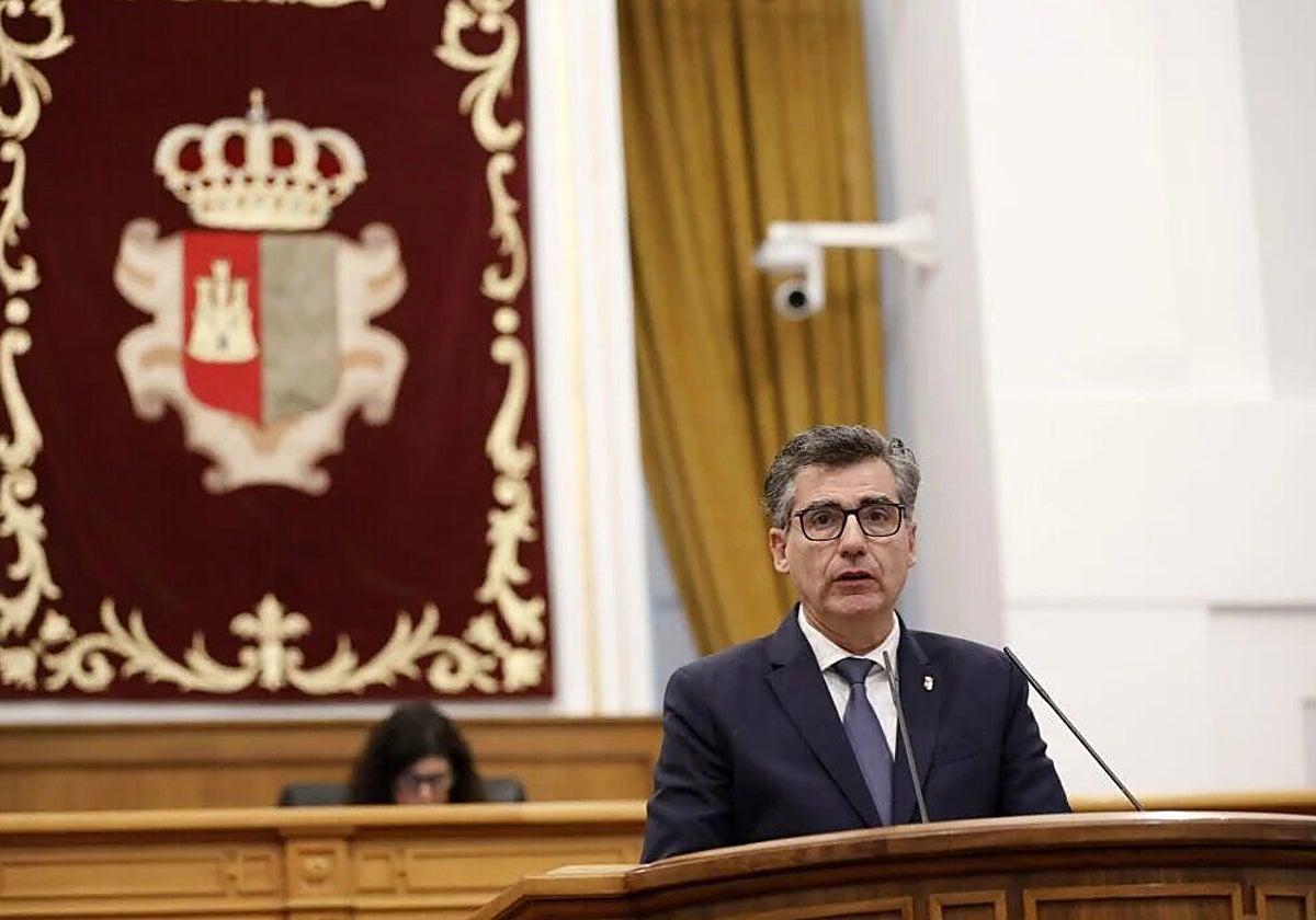 El diputado del Grupo Parlamentario Vox, Francisco Cobo en una comparecencia en las Cortes