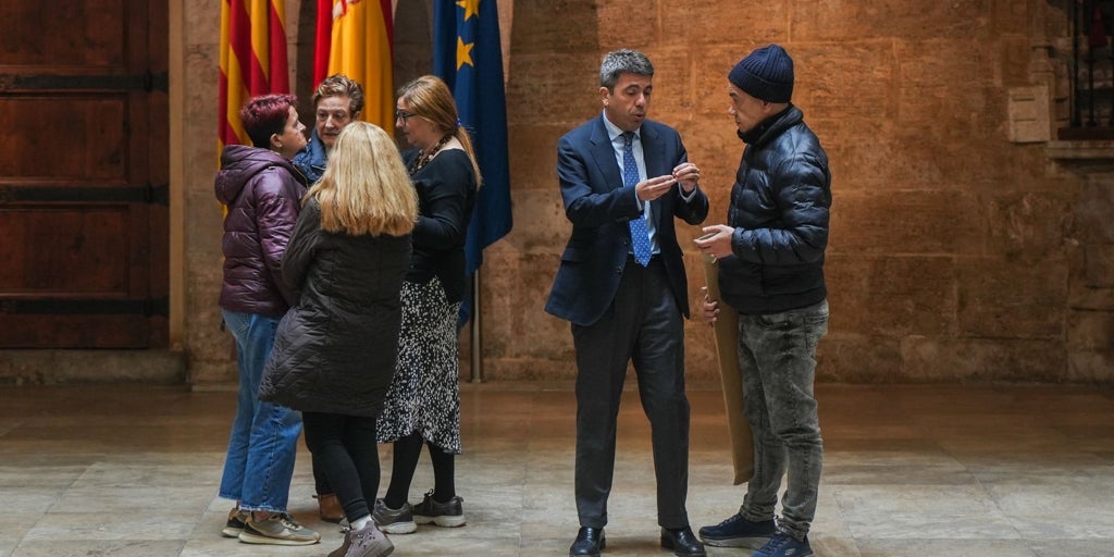 Un colectivo de víctimas de la dana acusa a Mazón de «blanquear su imagen» y le pide que dimita