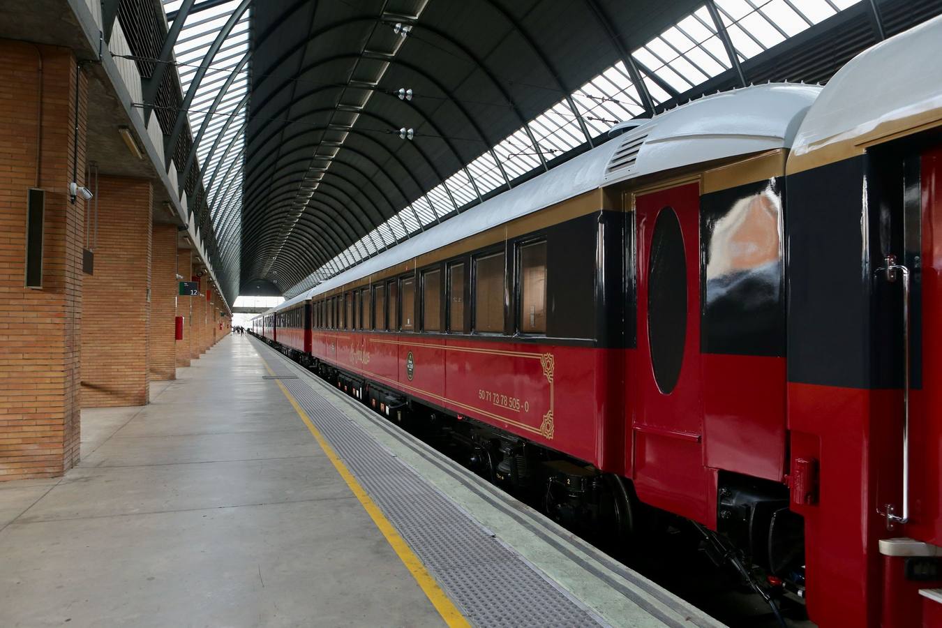 El tren Al Andalus en su presentación en Santa Justa