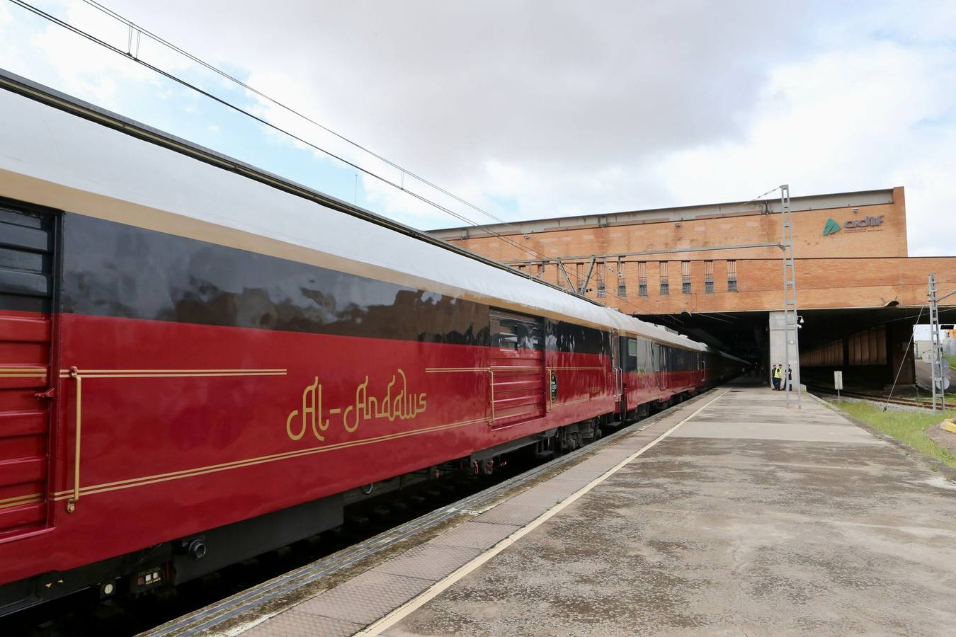 El tren Al Andalus en su presentación en Santa Justa