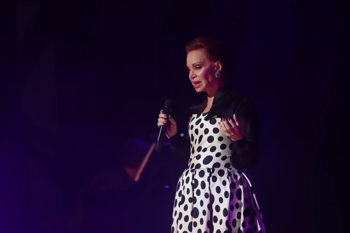 El emocionante concierto de Paloma San Basilio en Córdoba, en imágenes