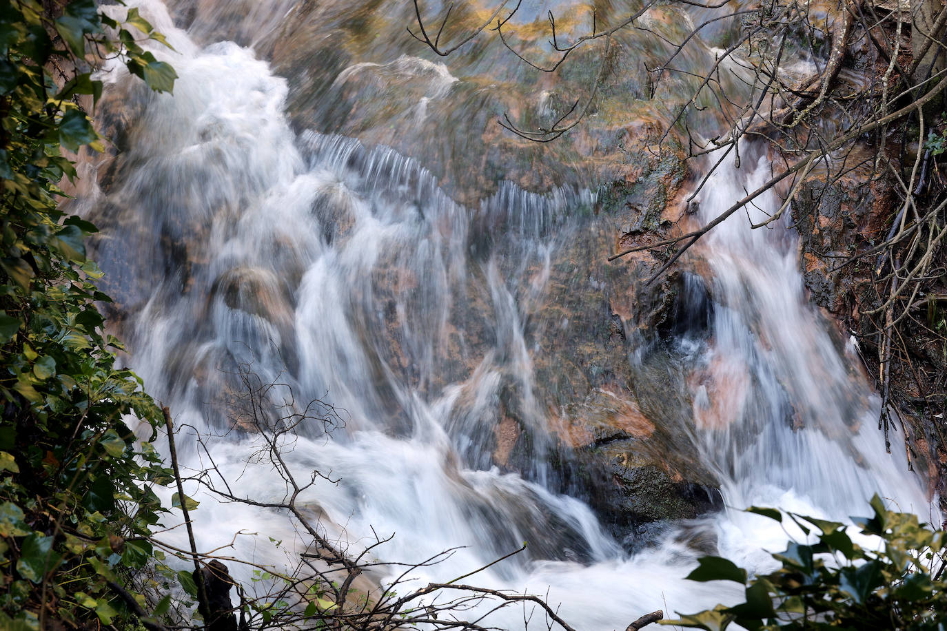 El inusual estado de los Baños de Popea tras las lluvias, en imágenes