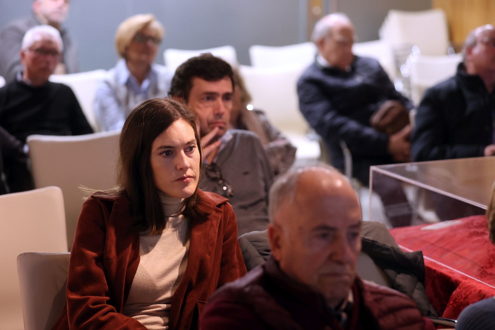 La charla de Juan Fernández-Miranda en Córdoba sobre la Transición, en imágenes