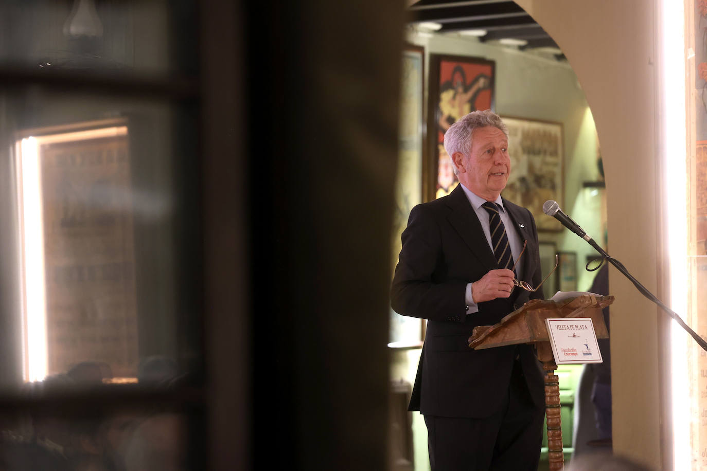 La emotiva entrega de la Veleta de Plata a Rafael Córdoba, de Pérez Barquero, en imágenes