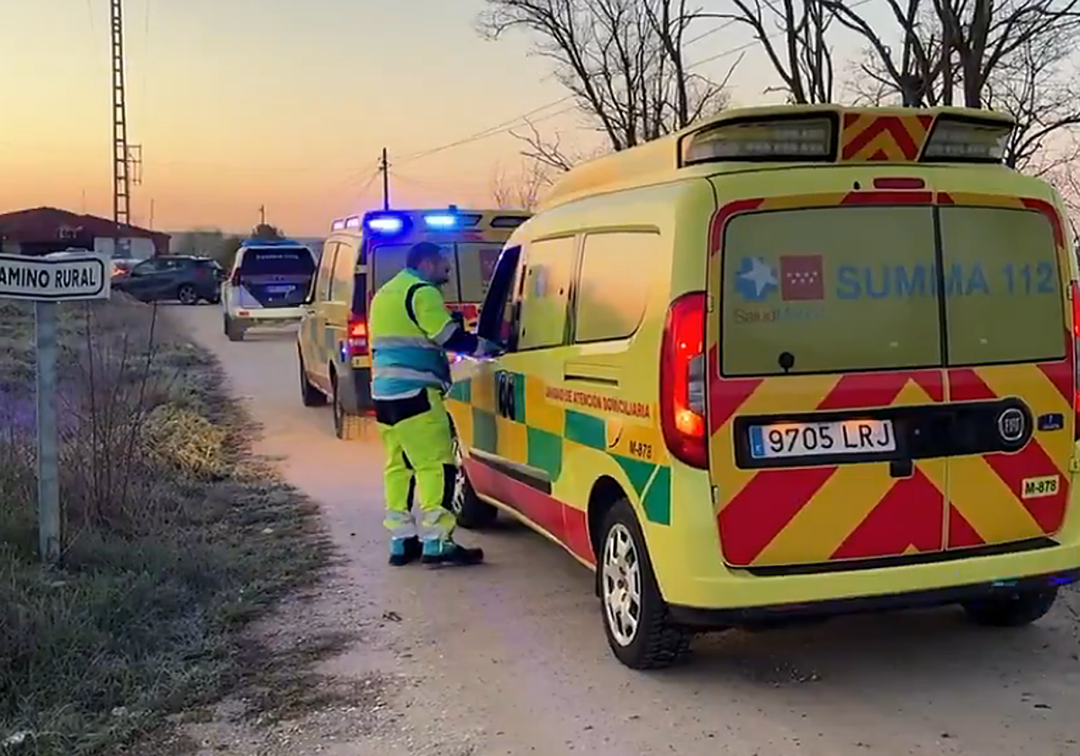 Los facultativos del Summa 112, desplazados hasta el lugar del crimen