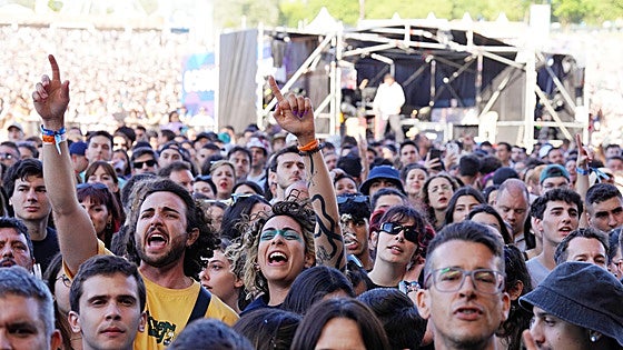 Cartel por días de O Son do Camiño: del jueves con Bryan Adams al sábado con Amaral