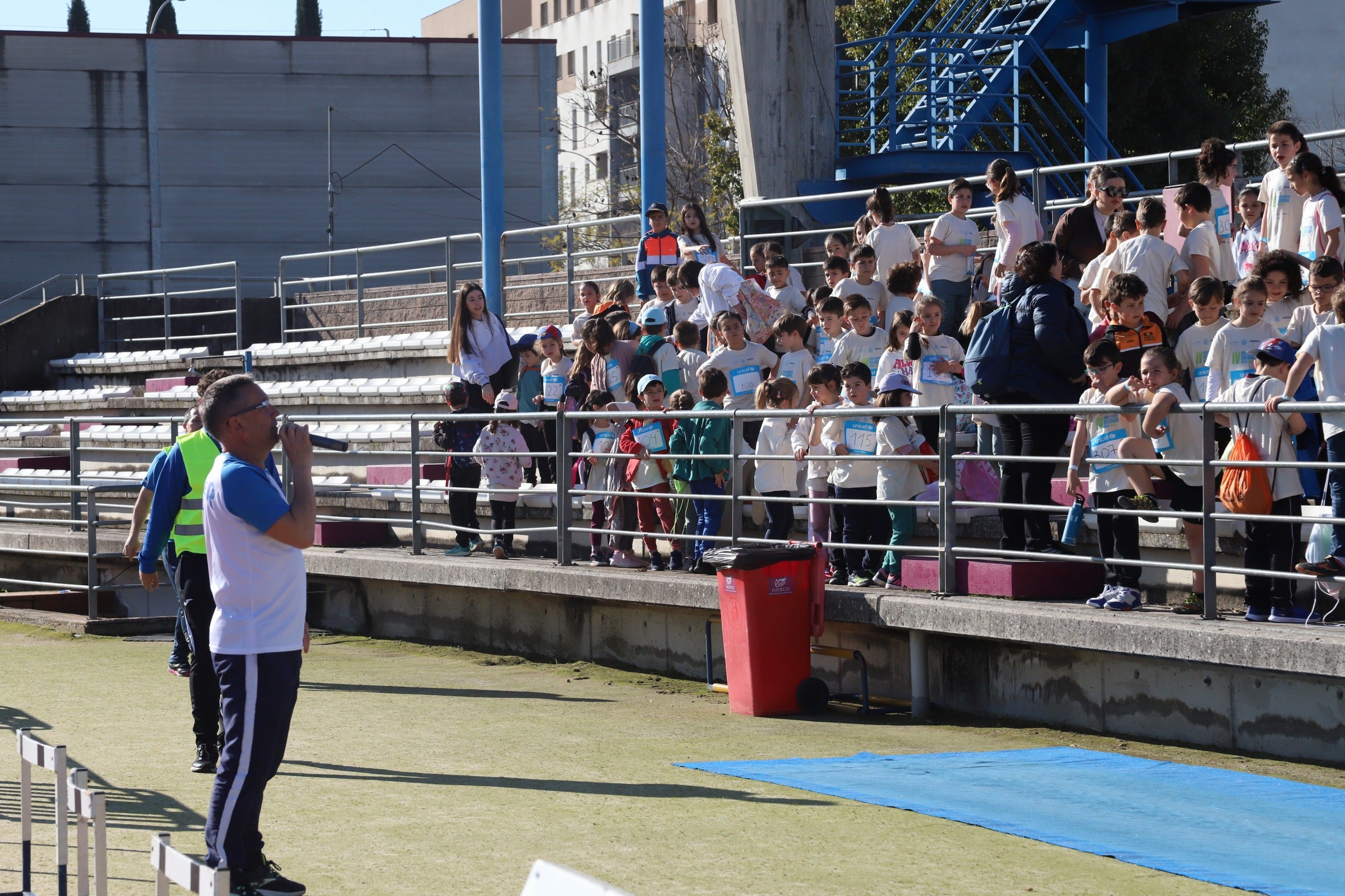 La gran y más joven &#039;Carrera Solidaria Gotas&#039; de Córdoba, en imágenes