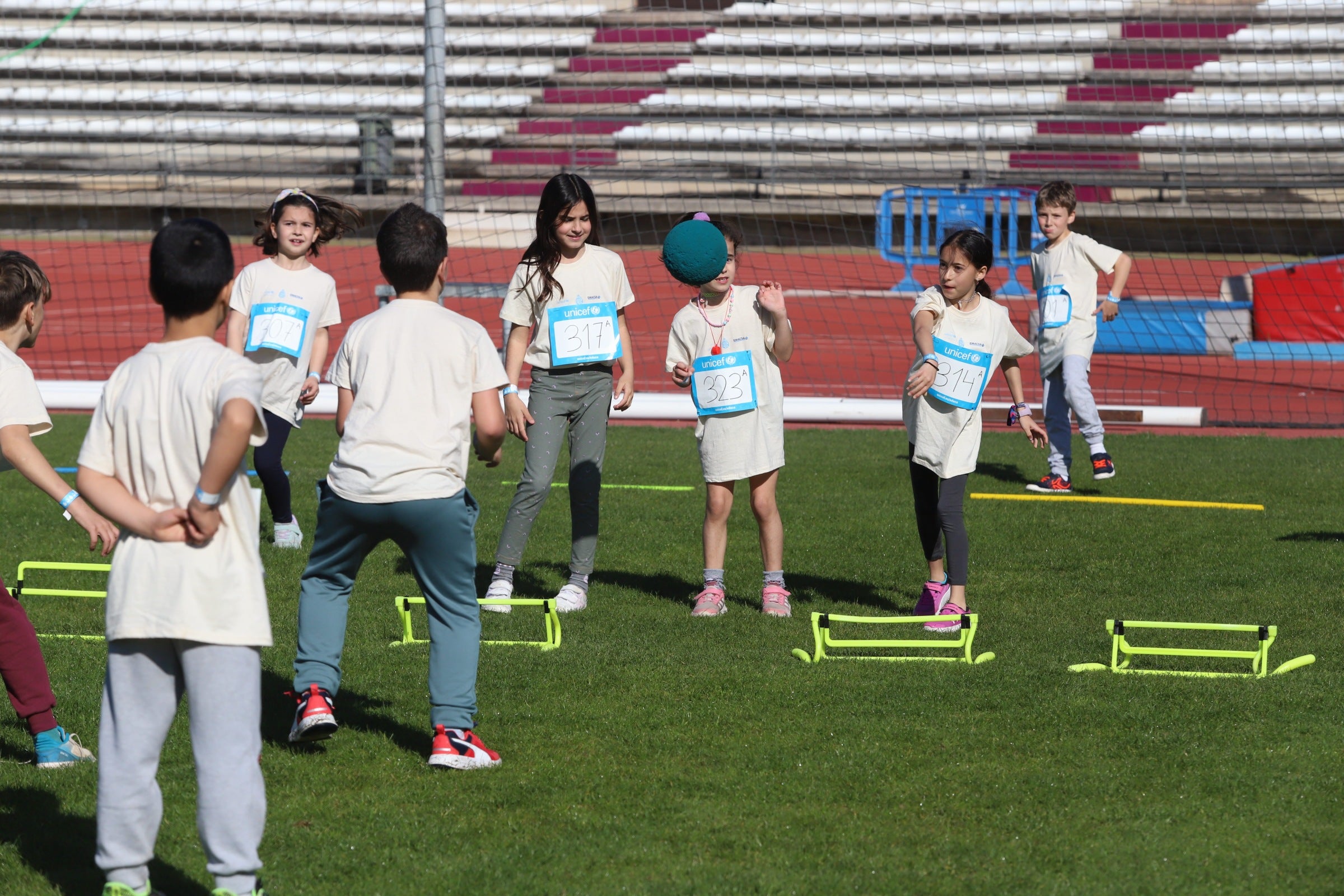 La gran y más joven &#039;Carrera Solidaria Gotas&#039; de Córdoba, en imágenes