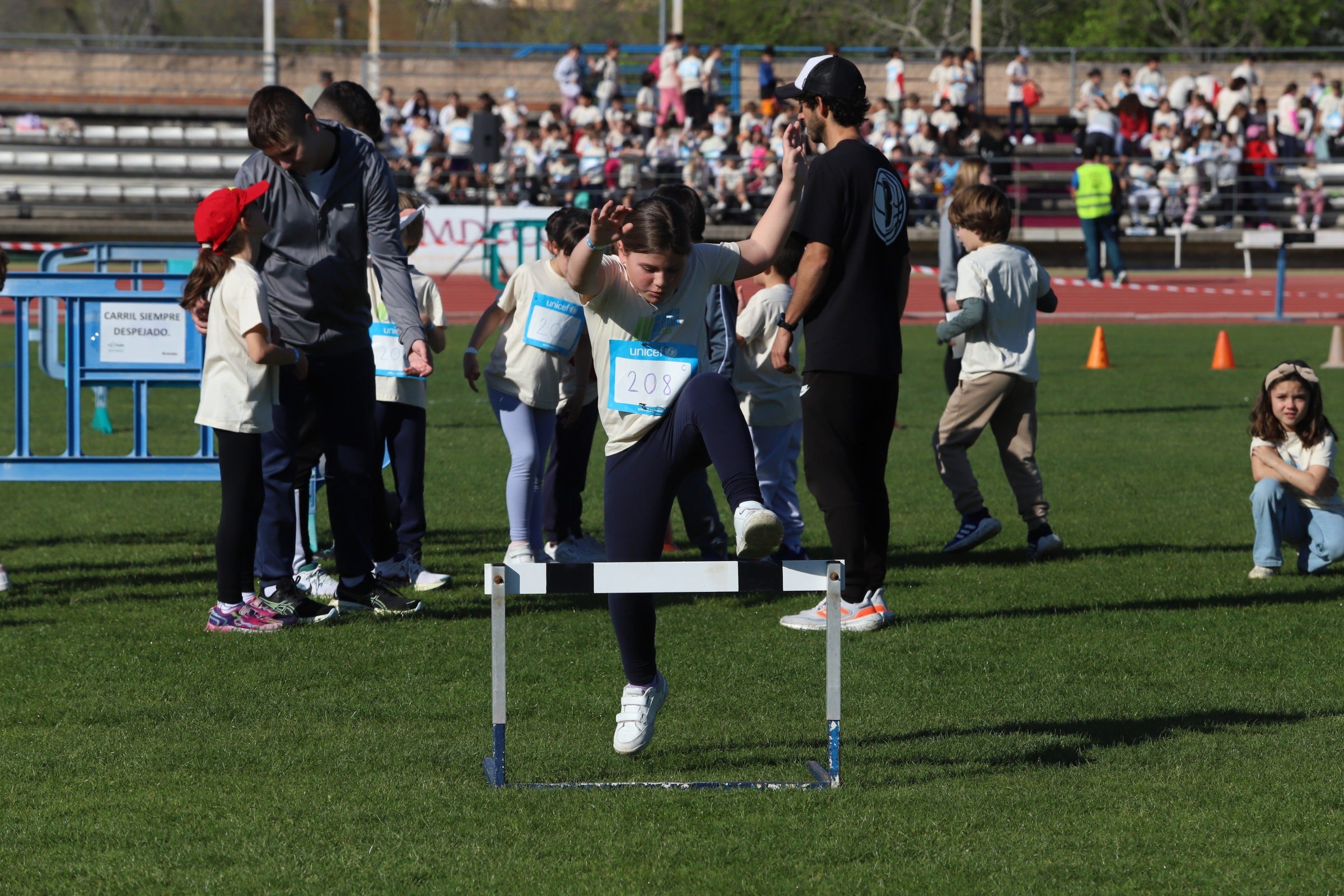 La gran y más joven &#039;Carrera Solidaria Gotas&#039; de Córdoba, en imágenes