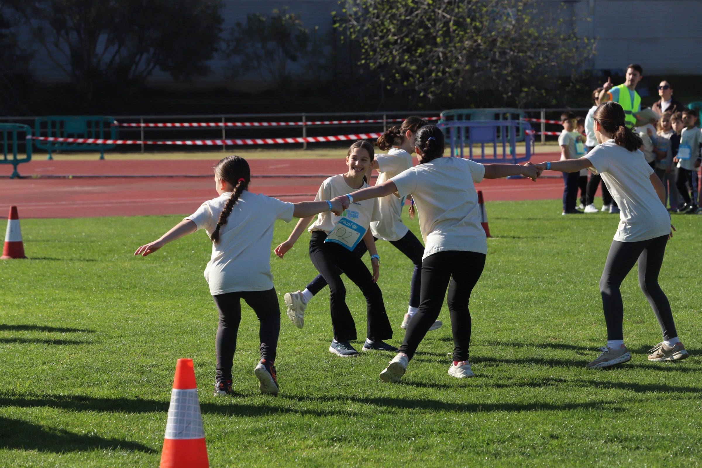La gran y más joven &#039;Carrera Solidaria Gotas&#039; de Córdoba, en imágenes