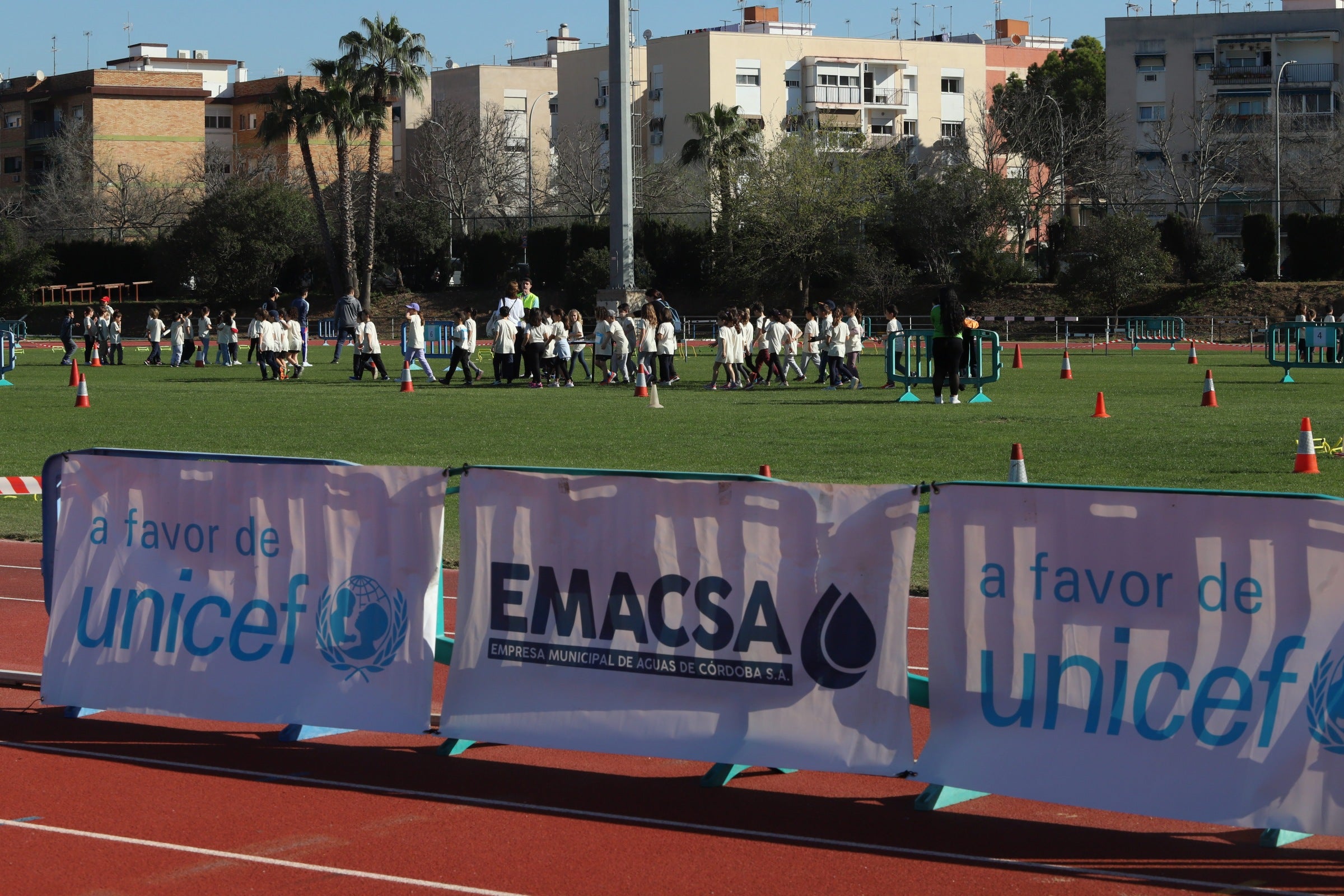 La gran y más joven &#039;Carrera Solidaria Gotas&#039; de Córdoba, en imágenes