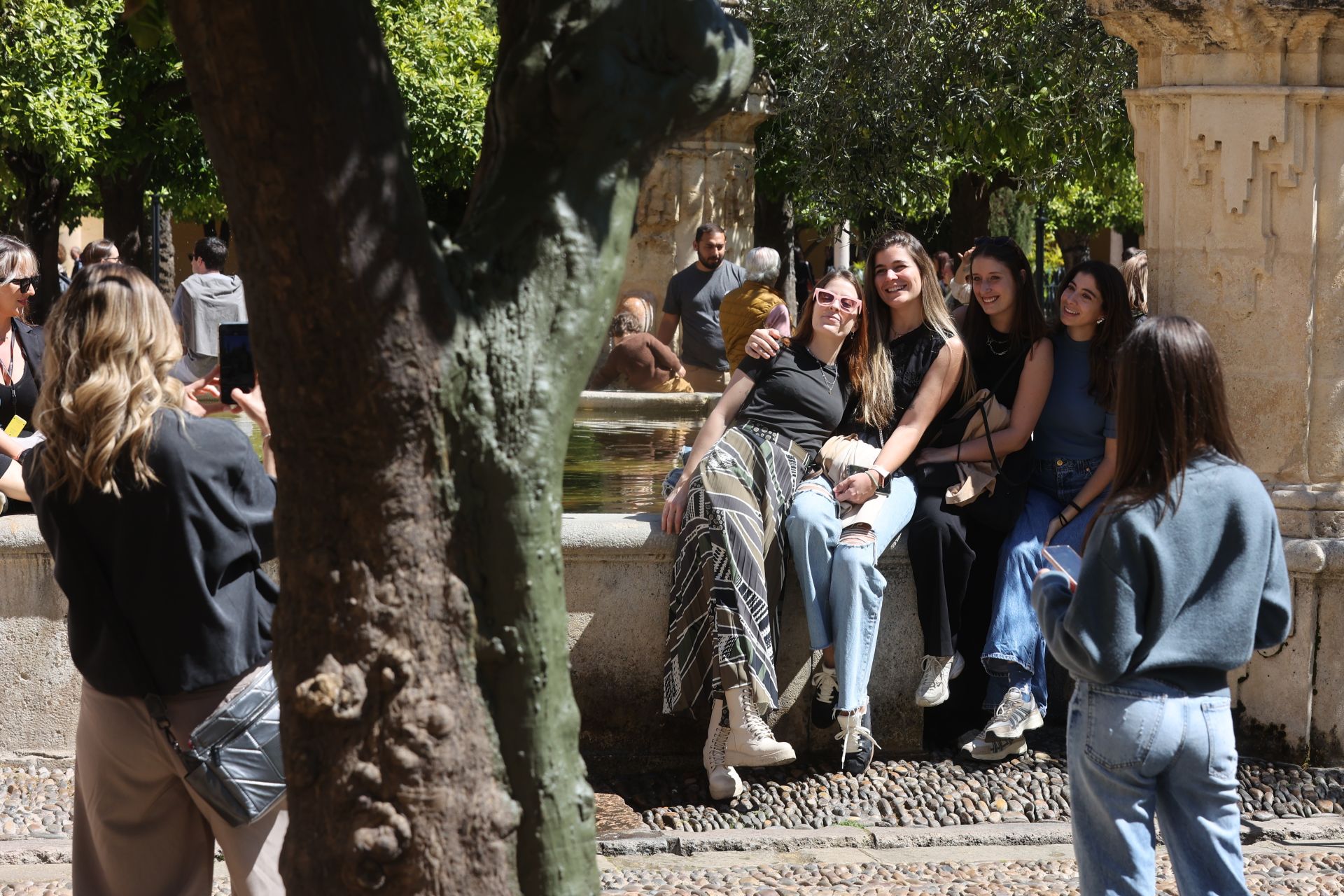 En imágenes, el ambiente en terrazas y calles de Córdoba por el buen tiempo