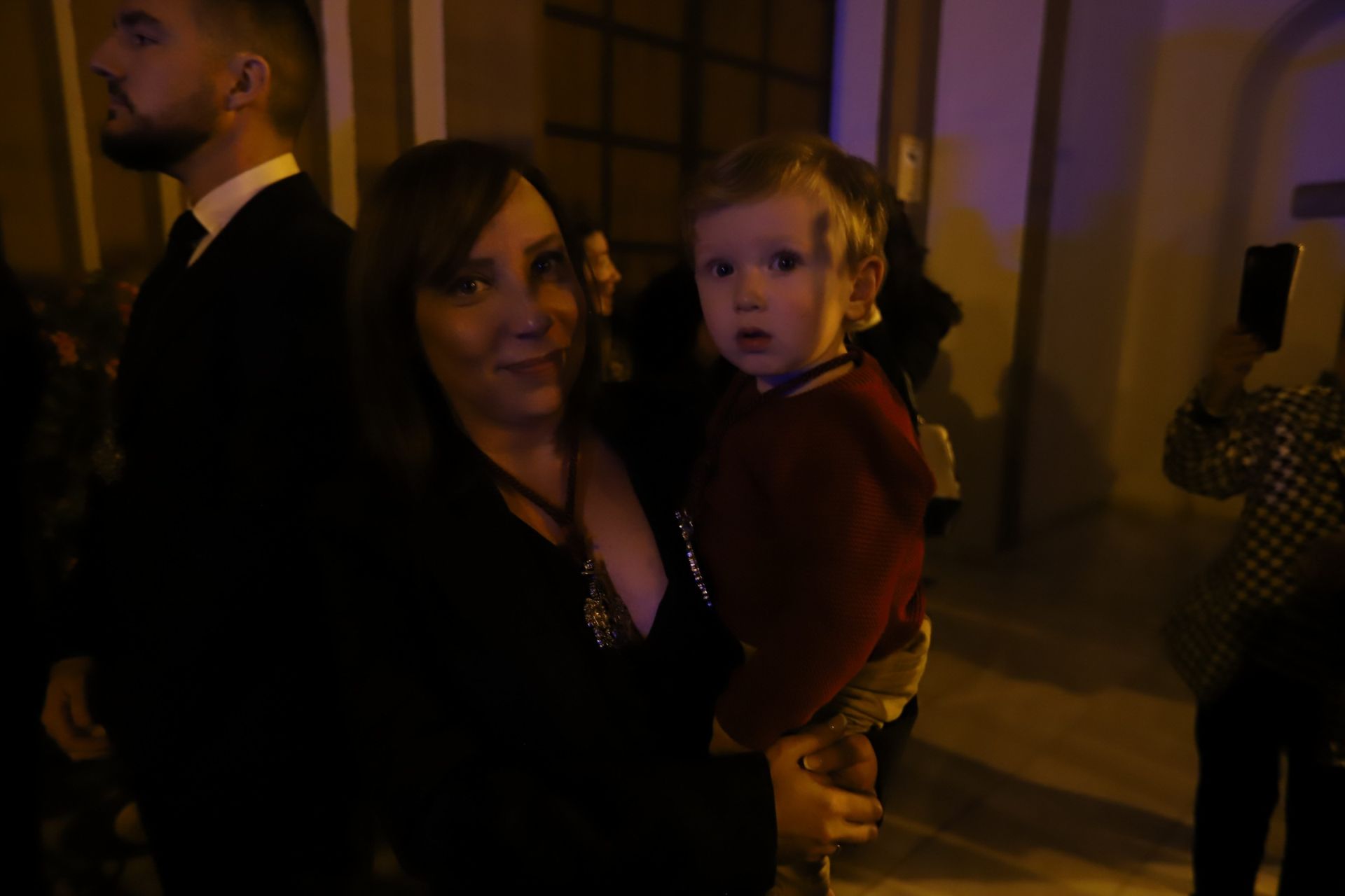 El fervor de Ciudad Jardín: el Cristo de la Confianza en su vía crucis cuaresmal, en imágenes