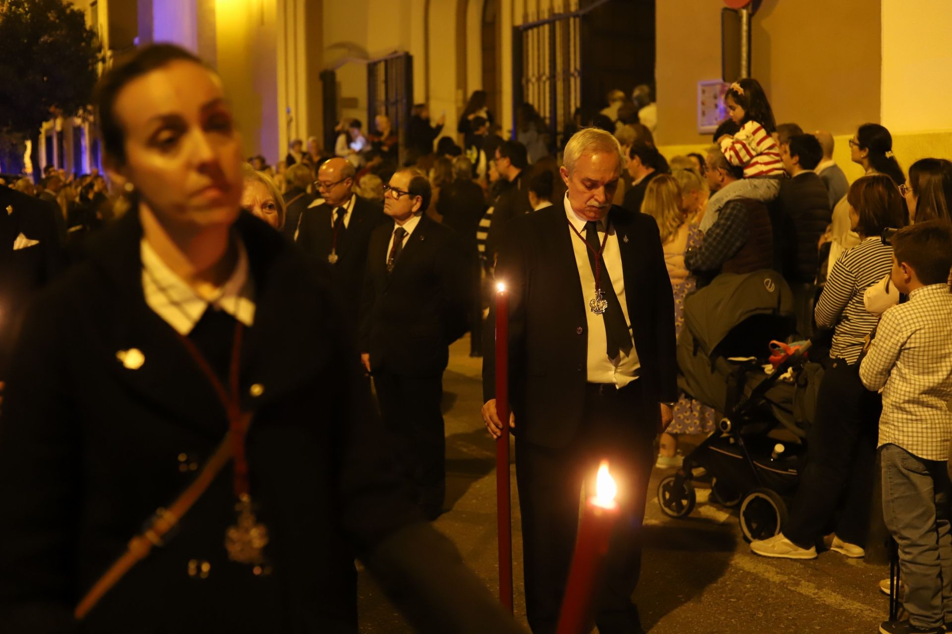 El fervor de Ciudad Jardín: el Cristo de la Confianza en su vía crucis cuaresmal, en imágenes