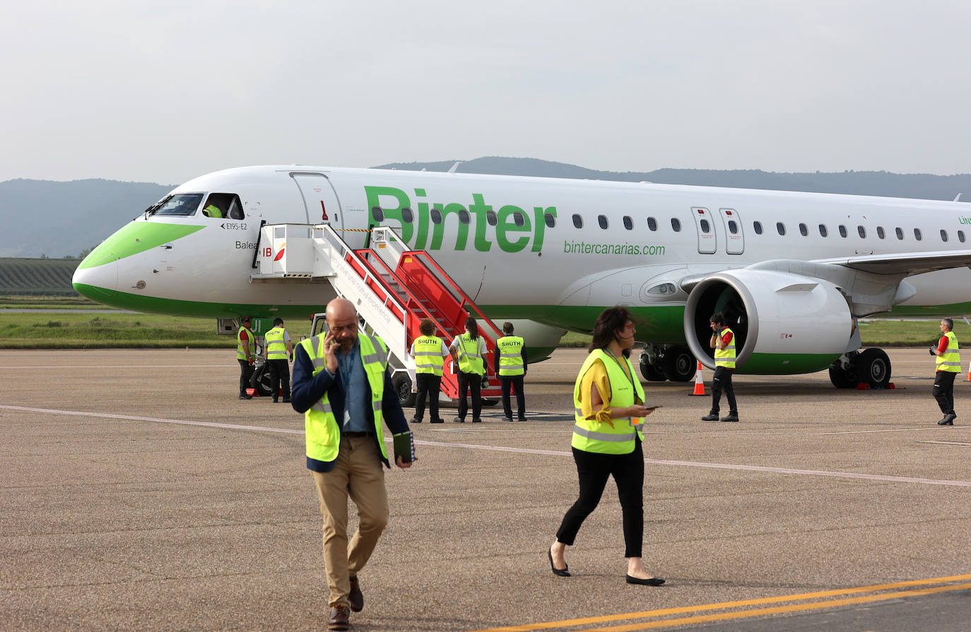 El primer vuelo de Binter entre Canarias y Córdoba, en imágenes