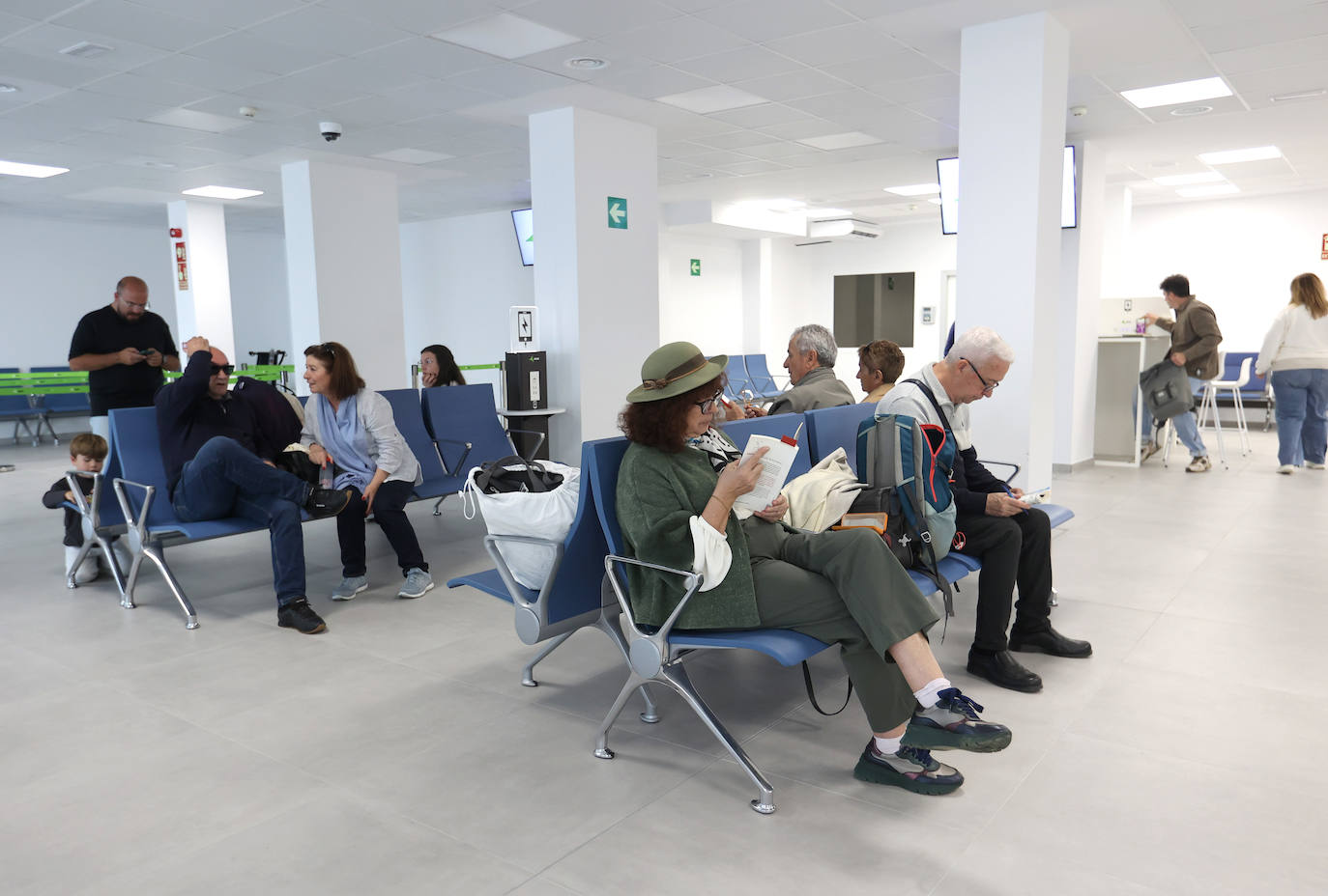 El primer vuelo de Binter entre Canarias y Córdoba, en imágenes