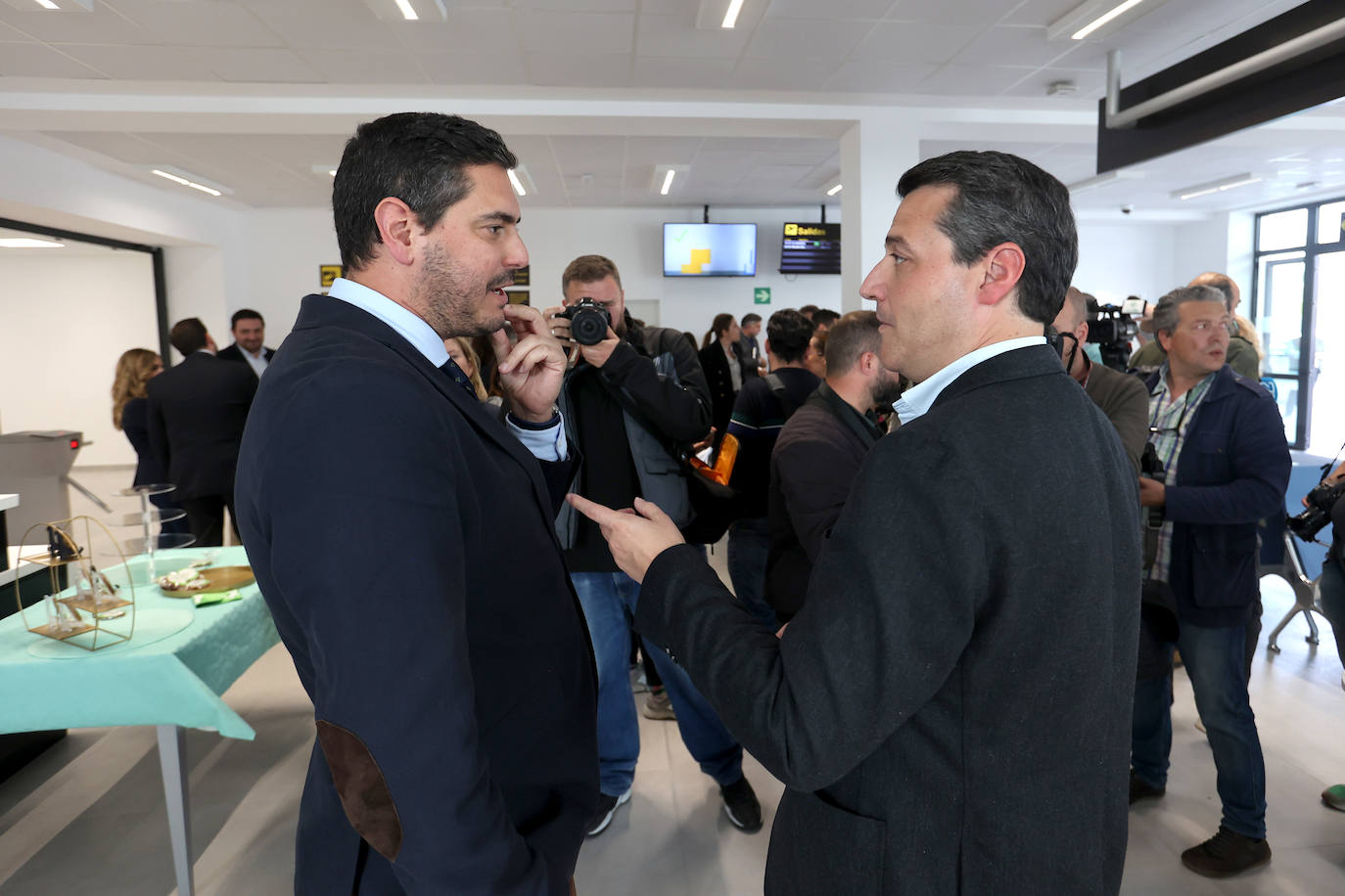 El primer vuelo de Binter entre Canarias y Córdoba, en imágenes