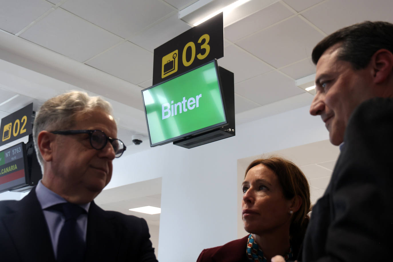 El primer vuelo de Binter entre Canarias y Córdoba, en imágenes
