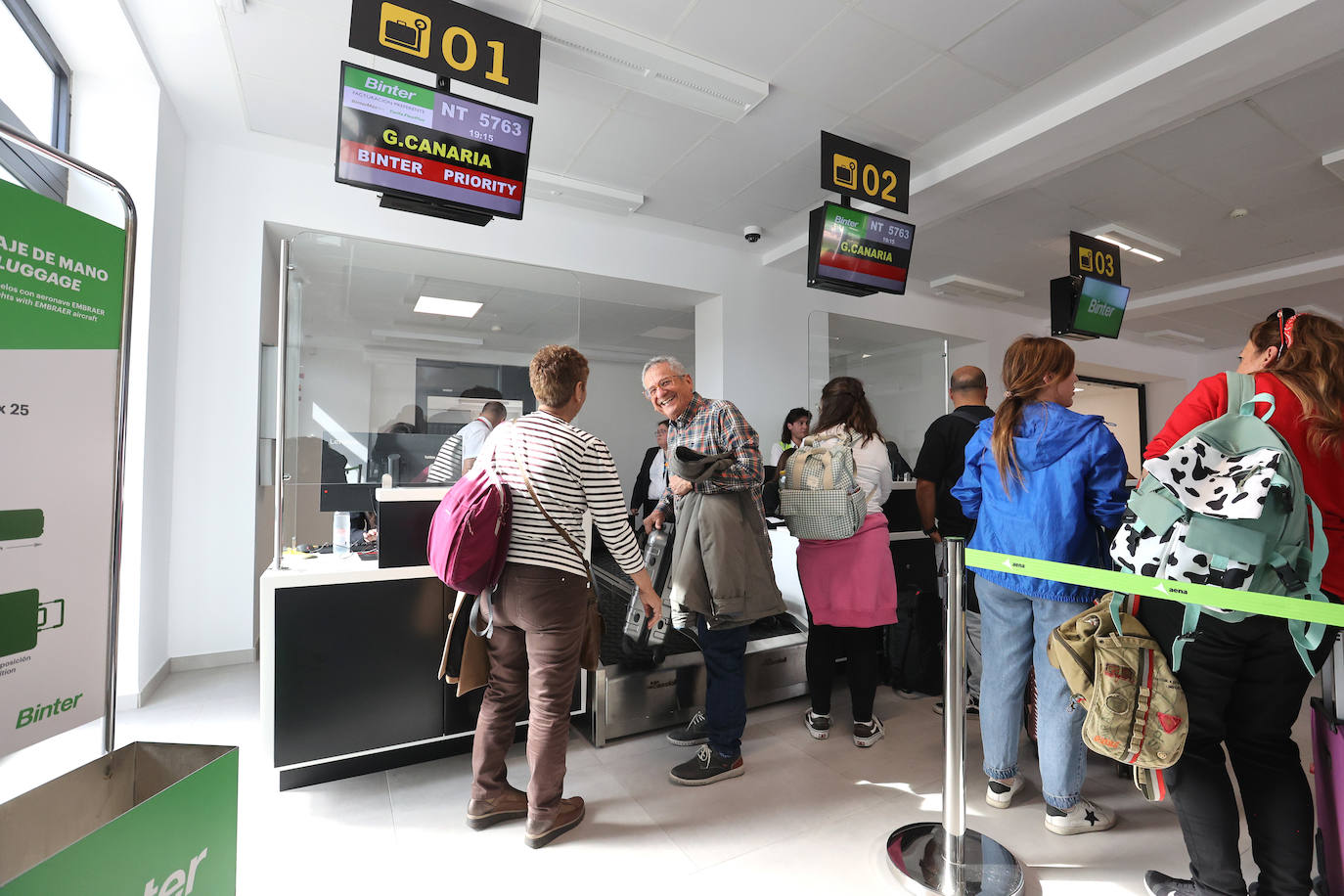 El primer vuelo de Binter entre Canarias y Córdoba, en imágenes