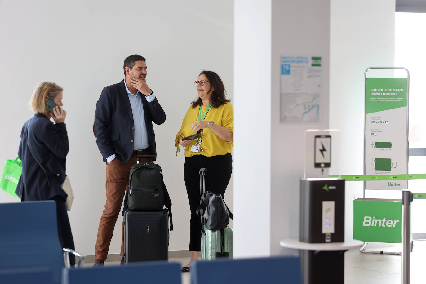 El primer vuelo de Binter entre Canarias y Córdoba, en imágenes
