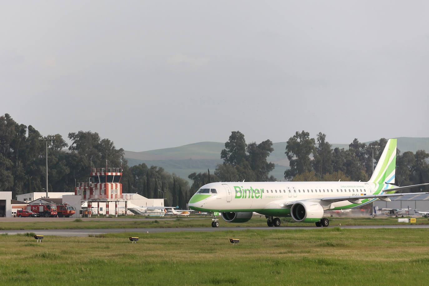El primer vuelo de Binter entre Canarias y Córdoba, en imágenes