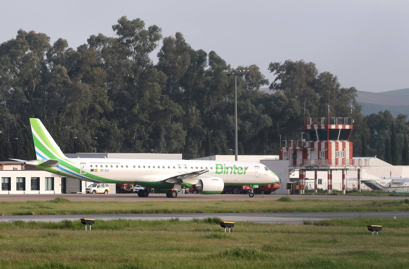 El primer vuelo de Binter entre Canarias y Córdoba, en imágenes
