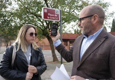 El código que ayuda a orientarse a los invidentes llega a otras 200 paradas de autobús