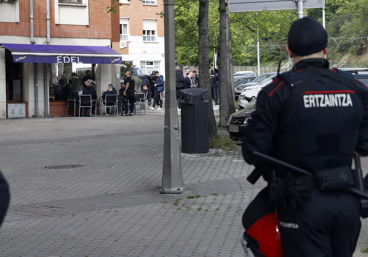 Detenidos tres hombres por robar en una vivienda en San Sebastián escalando por un balcón