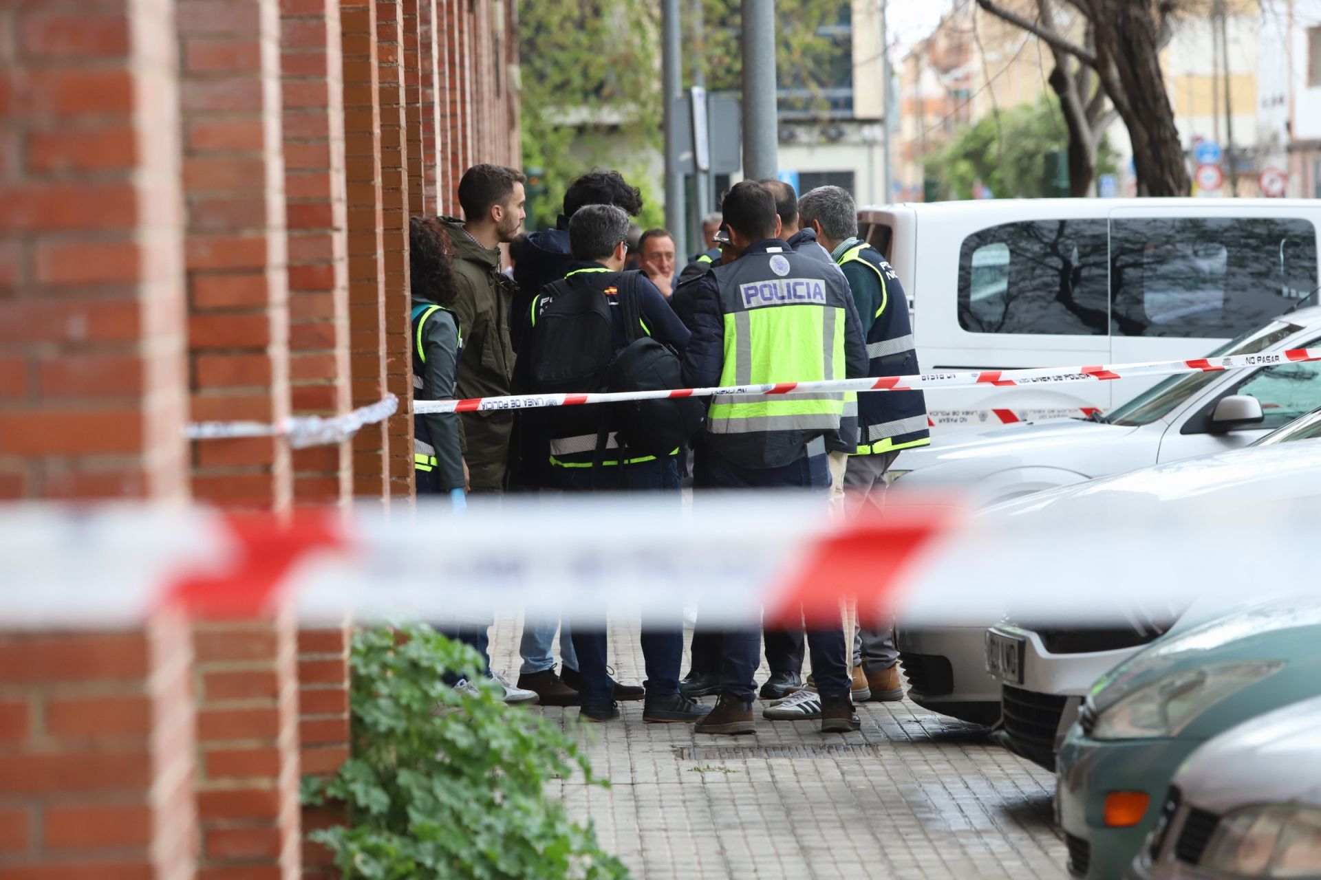 El despliegue policial por el apuñalamiento mortal en Las Moreras, en imágenes