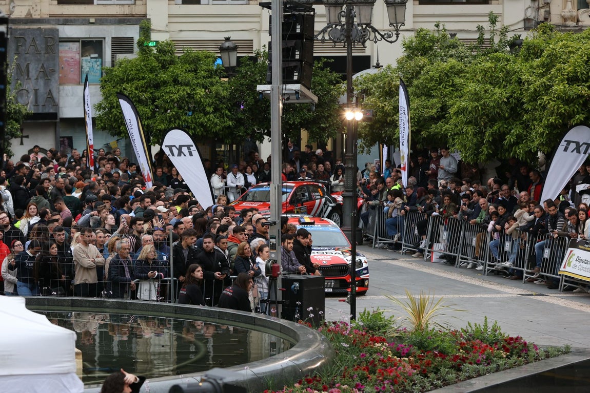 La espectacular presentación del Rally Sierra Morena en el corazón de Córdoba, en imágenes
