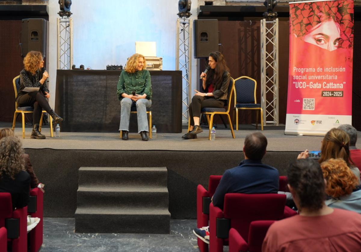 Un momento de la presentación del libro 'Poesía completa' de Gata Cattana
