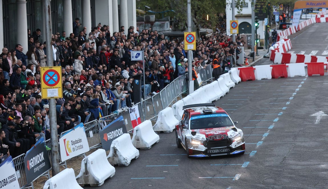 El espectacular tramo urbano del Rally Sierra Morena, en imágenes