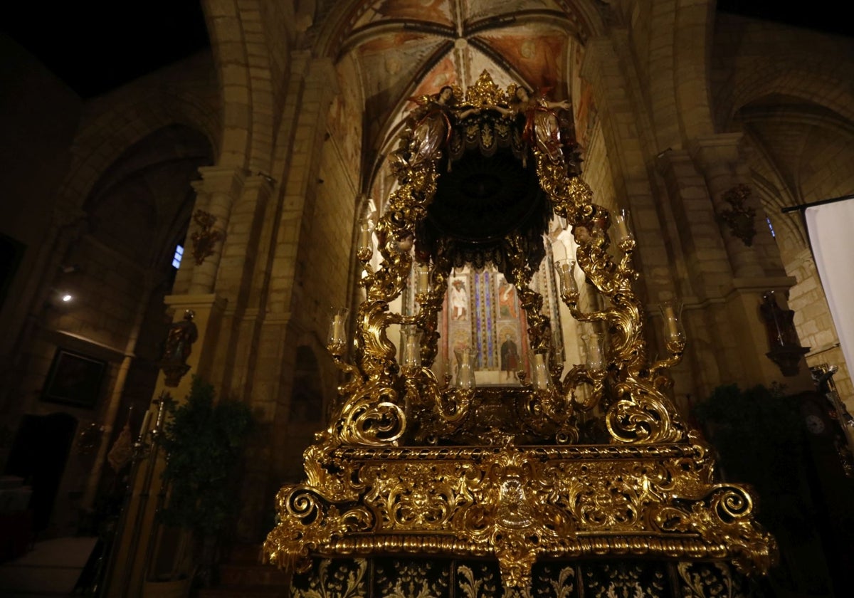 El paso de la Virgen de las Tristezas, tras su restauración