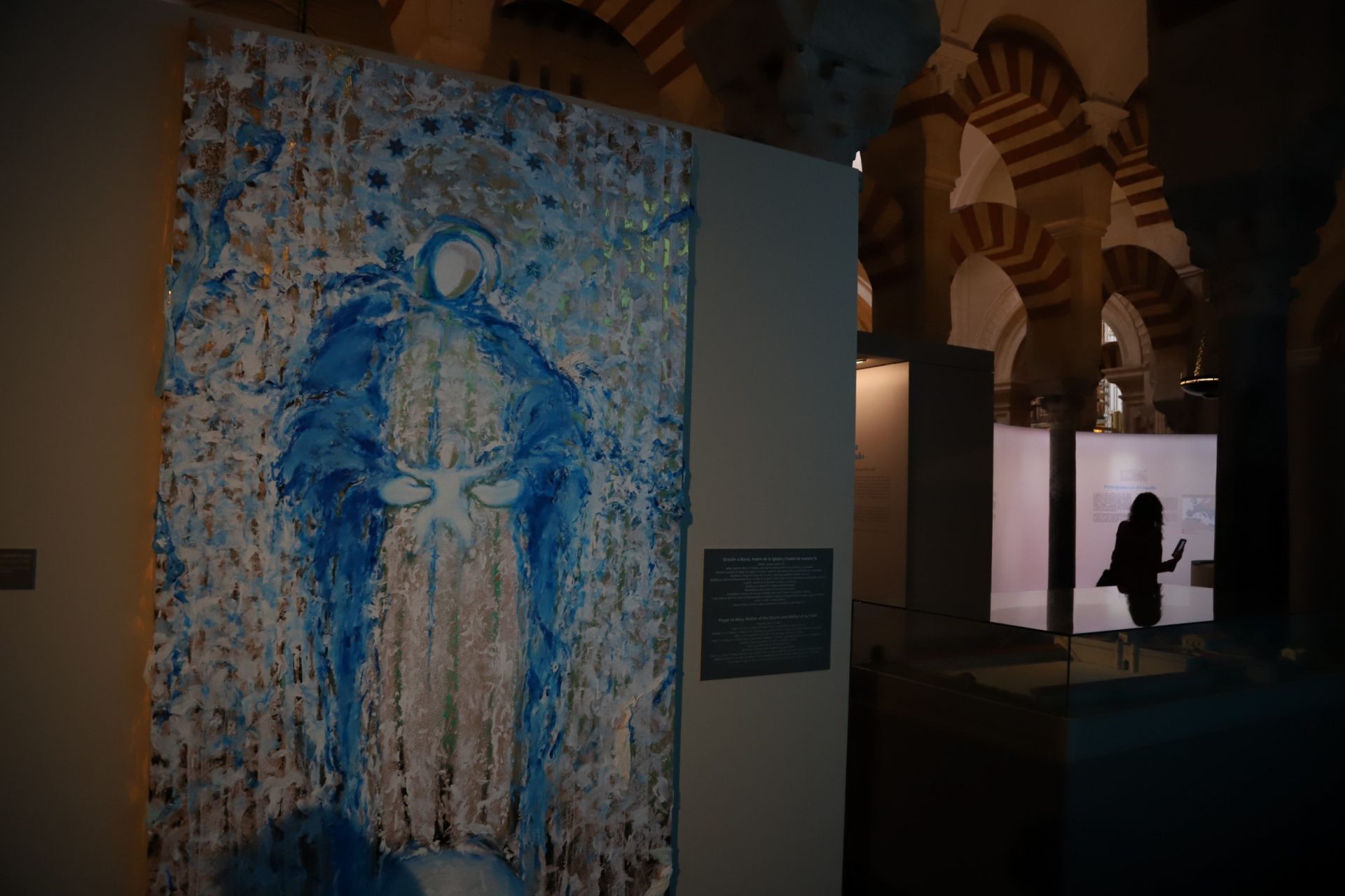 La espectacular exposición &#039;Símbolo: Luz de Nicea&#039; en la Mezquita Catedral, en imágenes