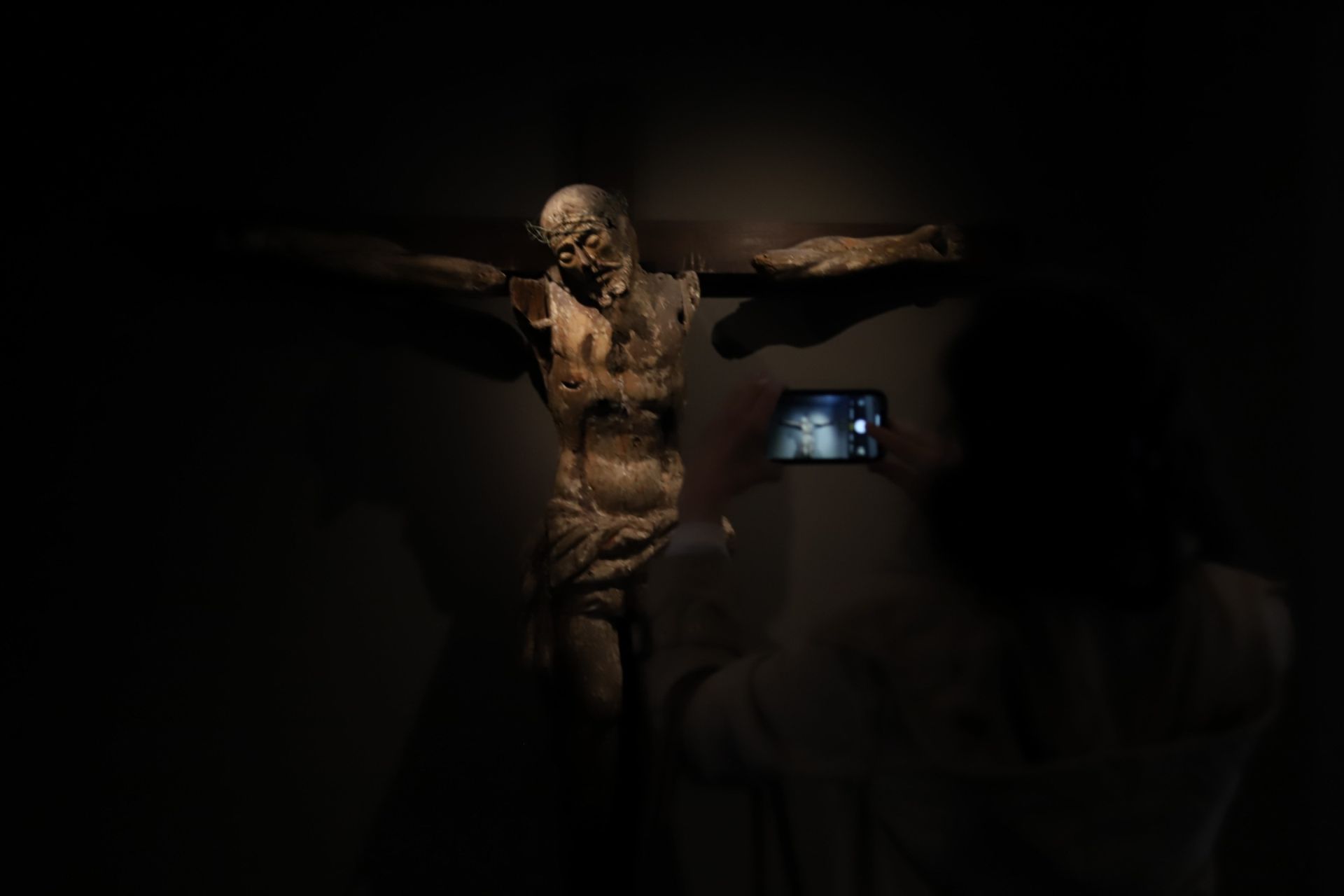 La espectacular exposición &#039;Símbolo: Luz de Nicea&#039; en la Mezquita Catedral, en imágenes