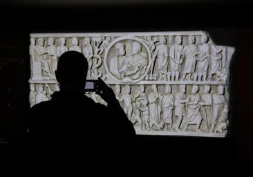 La espectacular exposición 'Símbolo: Luz de Nicea' en la Mezquita-Catedral