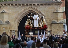 Las vísperas de Bondad llenan de luz las calles de Córdoba con la llegada de los nazarenos