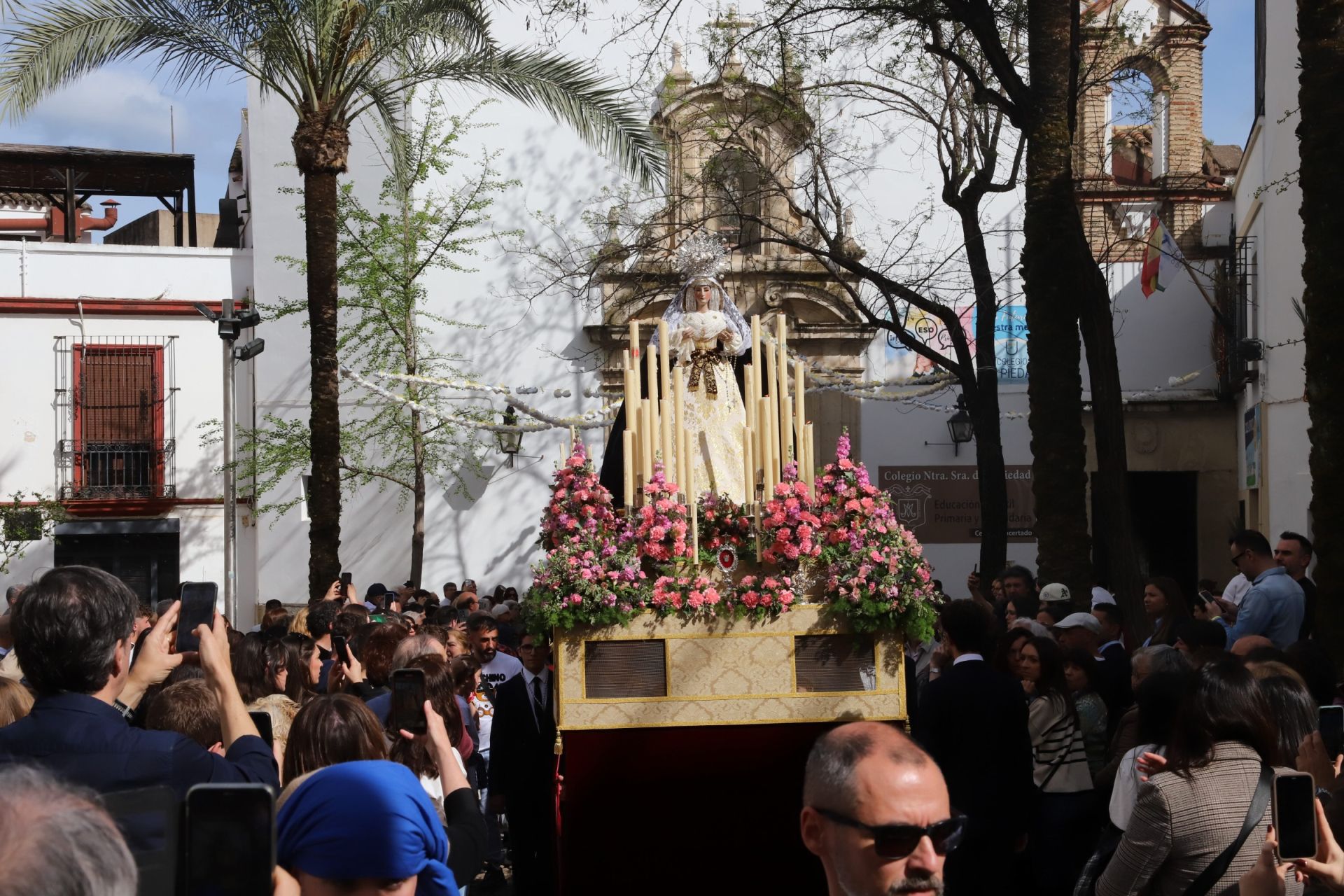 La tradicional procesión del colegio de la Piedad de Córdoba, en imágenes