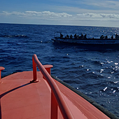 Localizado un cayuco en El Hierro con 21 inmigrantes, uno de ellos menor