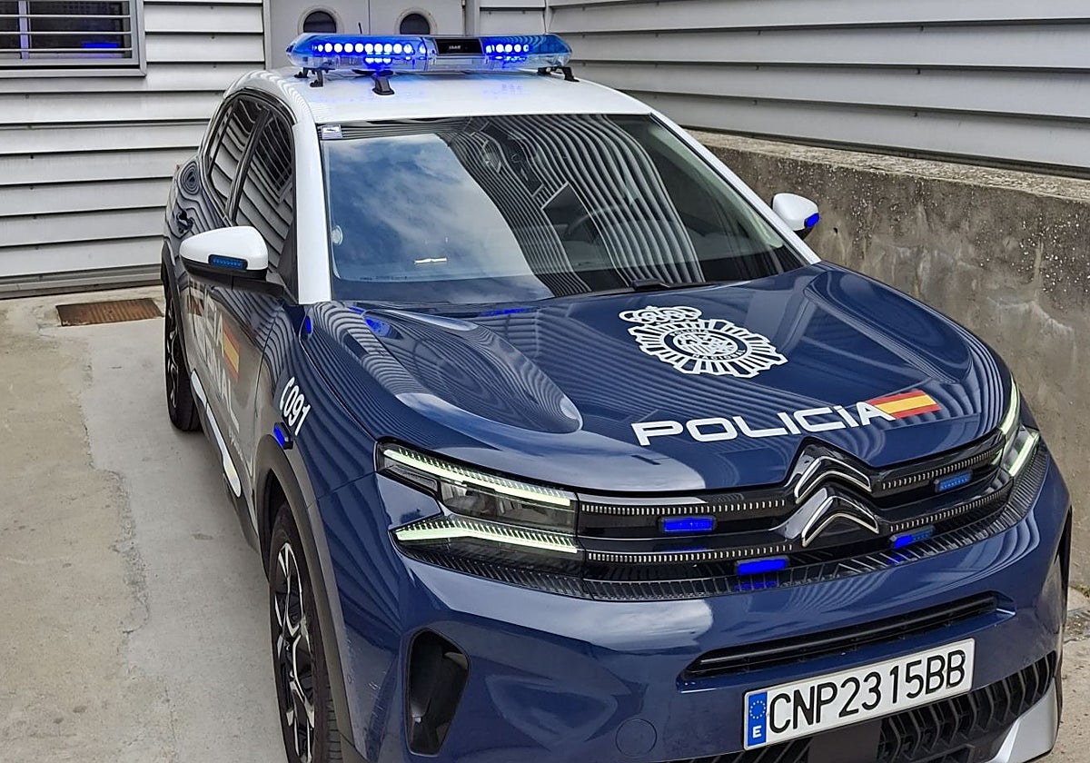 Imagen de archivo de un coche patrulla de Policía Nacional