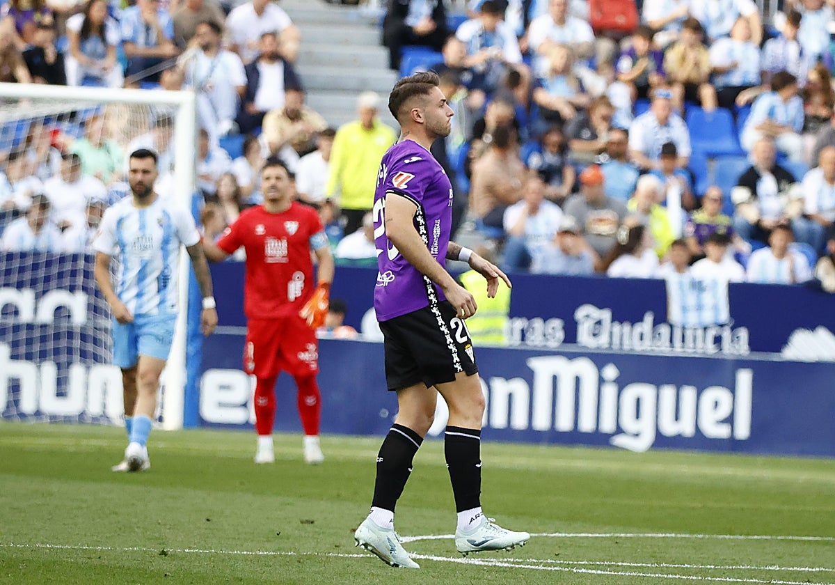 Antonio Casas durante el partido en La Rosaleda
