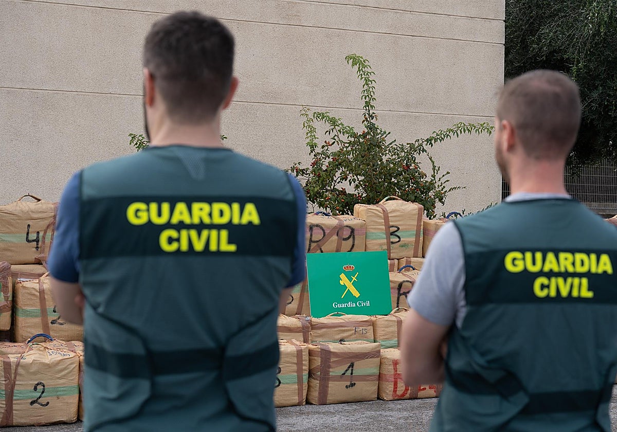 Varios agentes de la Guardia Civil en una imagen de archivo