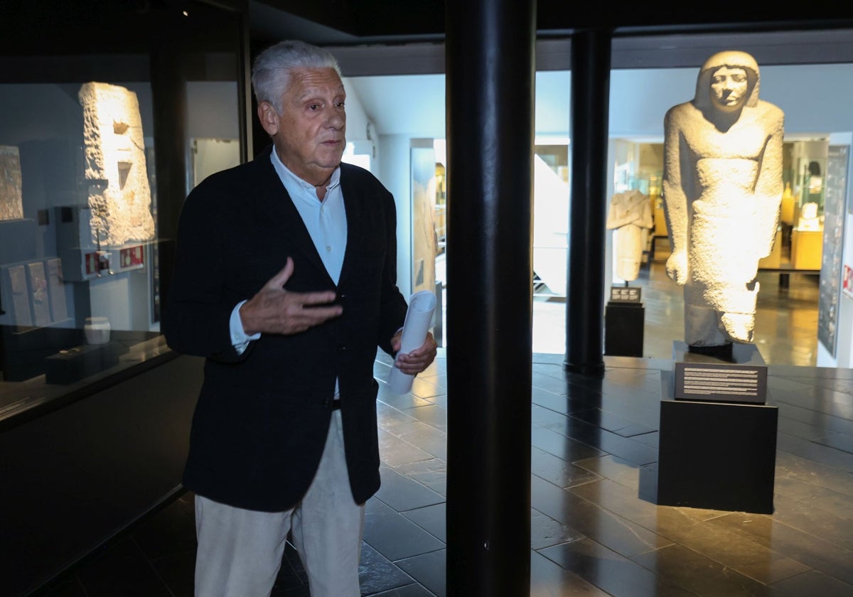 Jordi Clos, ante una de las nuevas adquisiciones