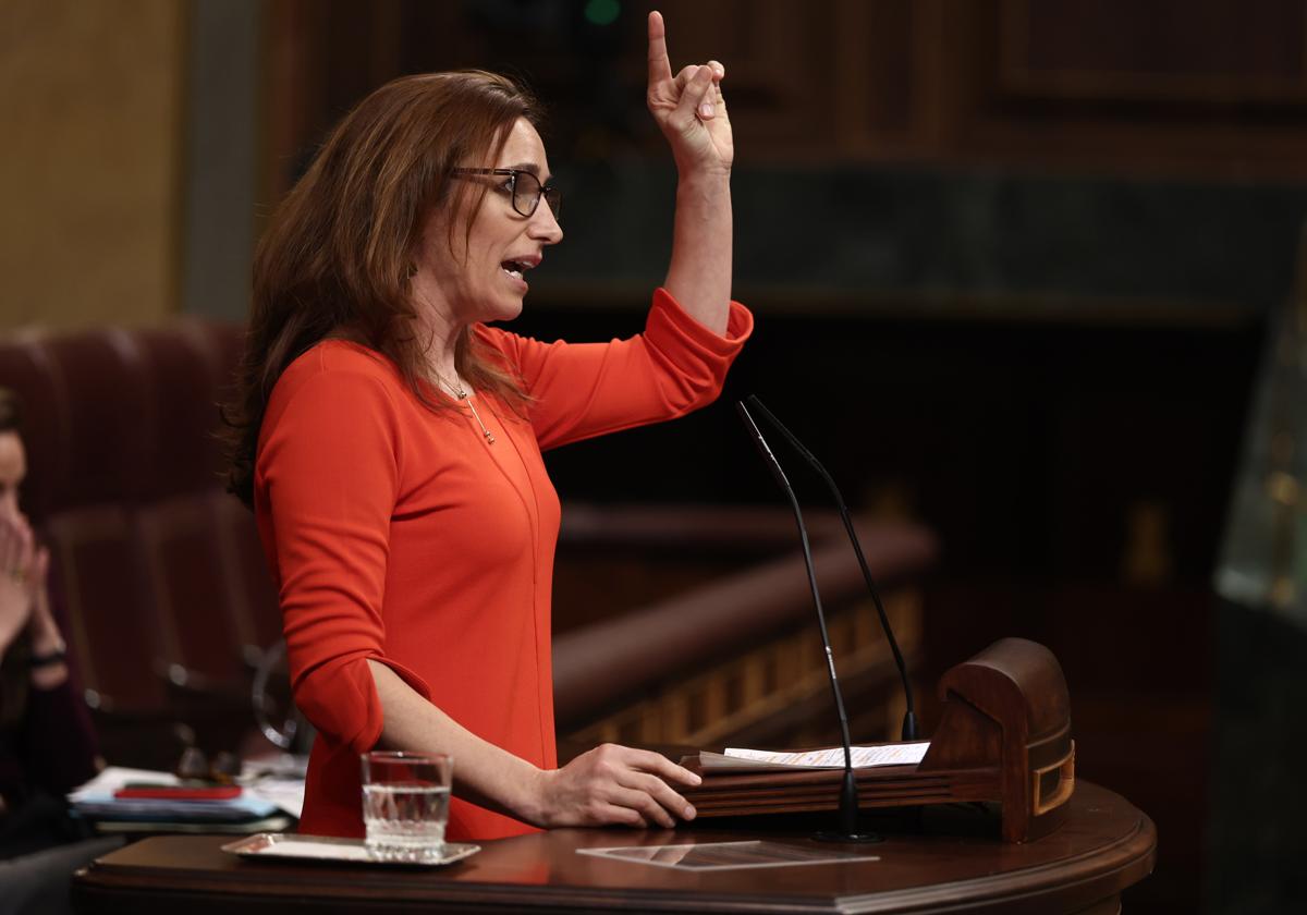 La ministra de Sanidad, Mónica García, interviene en el Congreso de los Diputados