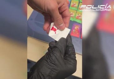 Cocaína, ansiolíticos y LSD: el premio que escondían los rasca y gana que un joven repartía por el centro